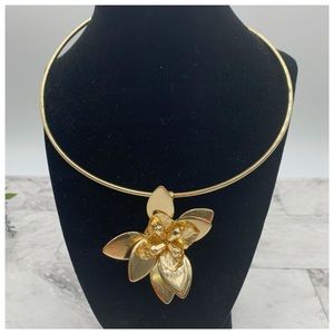 💥5/$20💥 New York & Co Fashion Necklace